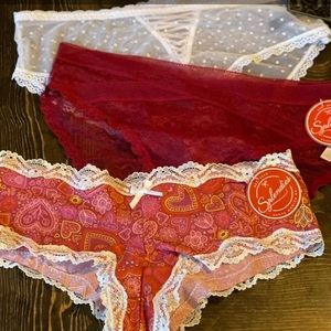 Women’s Splendies panties size XL